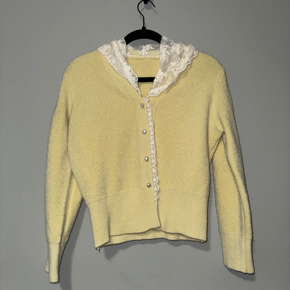 Vintage Yellow Lace Hood and Trim‎ Cardigan Pearl Button Knit Sweater Coquette L